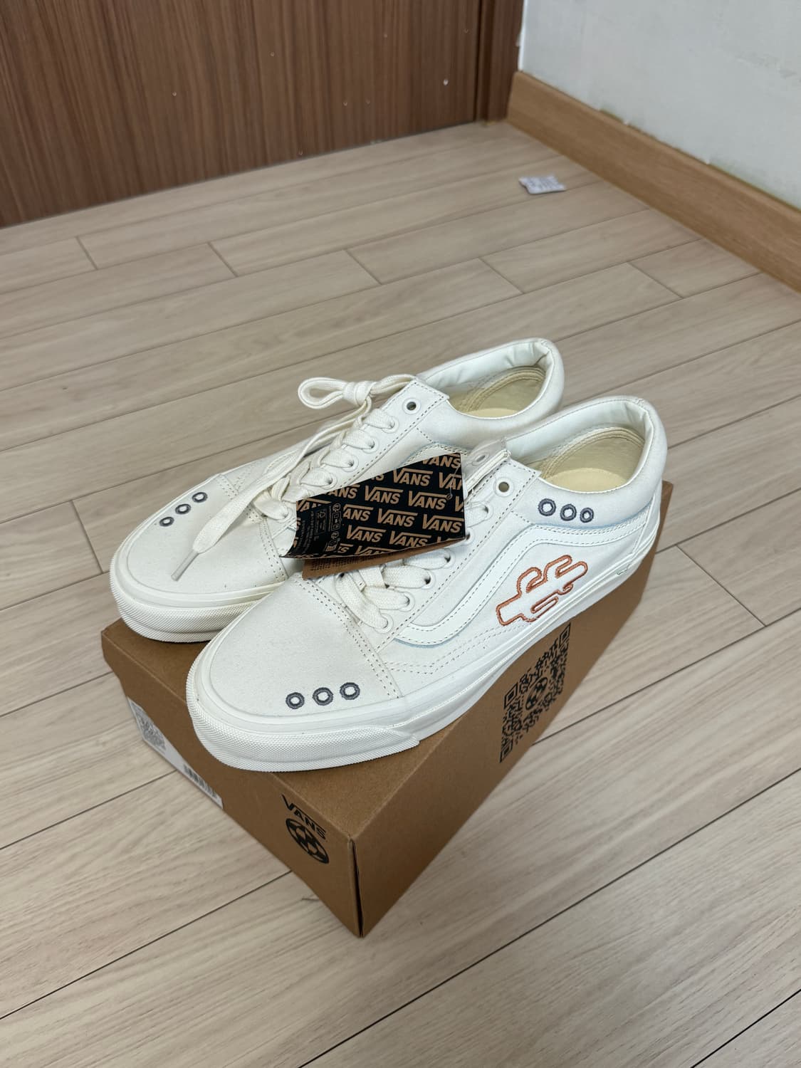 [새상품]반스 올드스쿨 데저트 플로럴 마쉬멜로우 화이트 크림270 상품이미지1