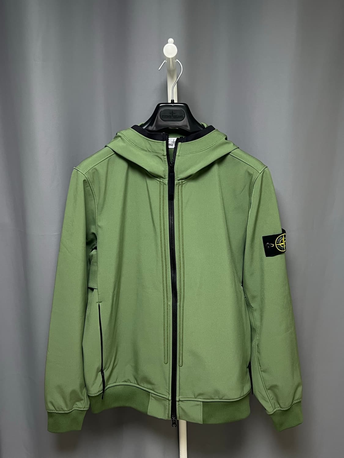 [정품] 신형, 새상품급 / 스톤아일랜드 소프트쉘 M 상품이미지1