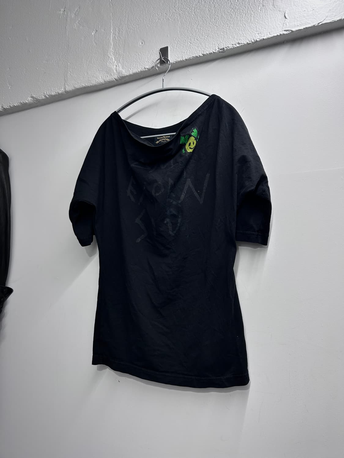 비비안 웨스트우드 앵글로매니아 루즈넥 티셔츠 상품이미지5