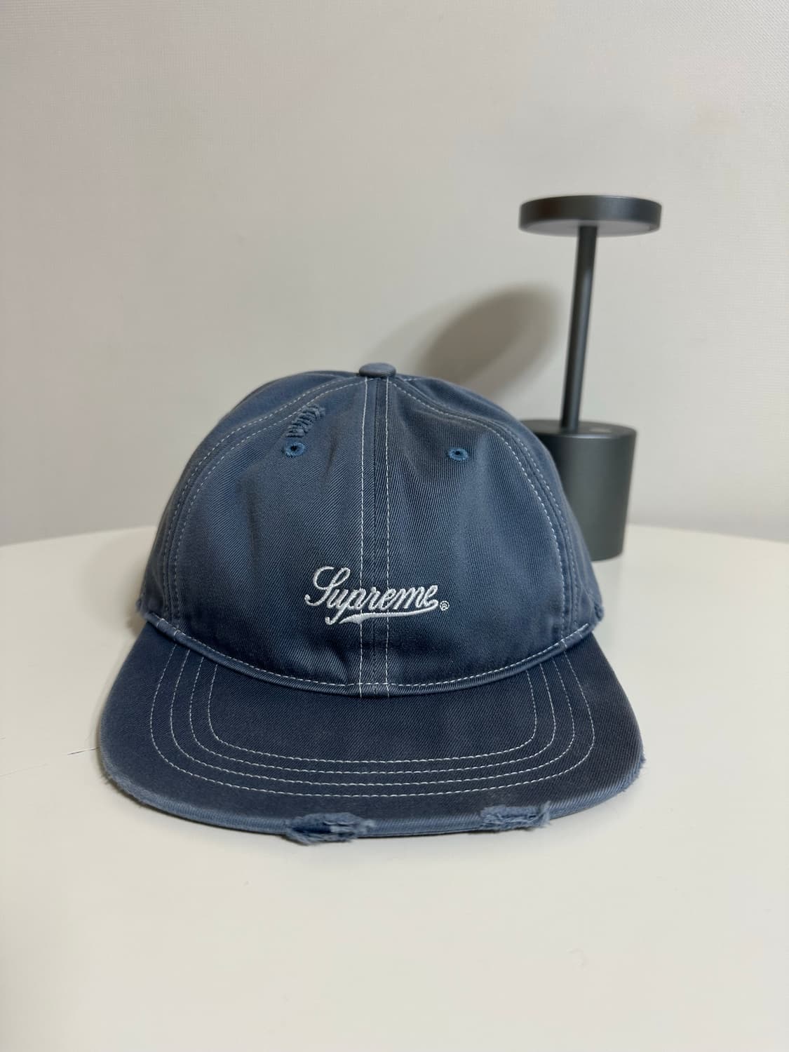 슈프림 디스트레스드 스크립트 6-패널 슬레이트 - 25FW 상품이미지1