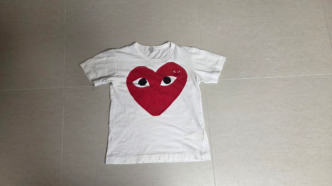 꼼데가르송 레드 빅하트 반팔 티셔츠 상품이미지3