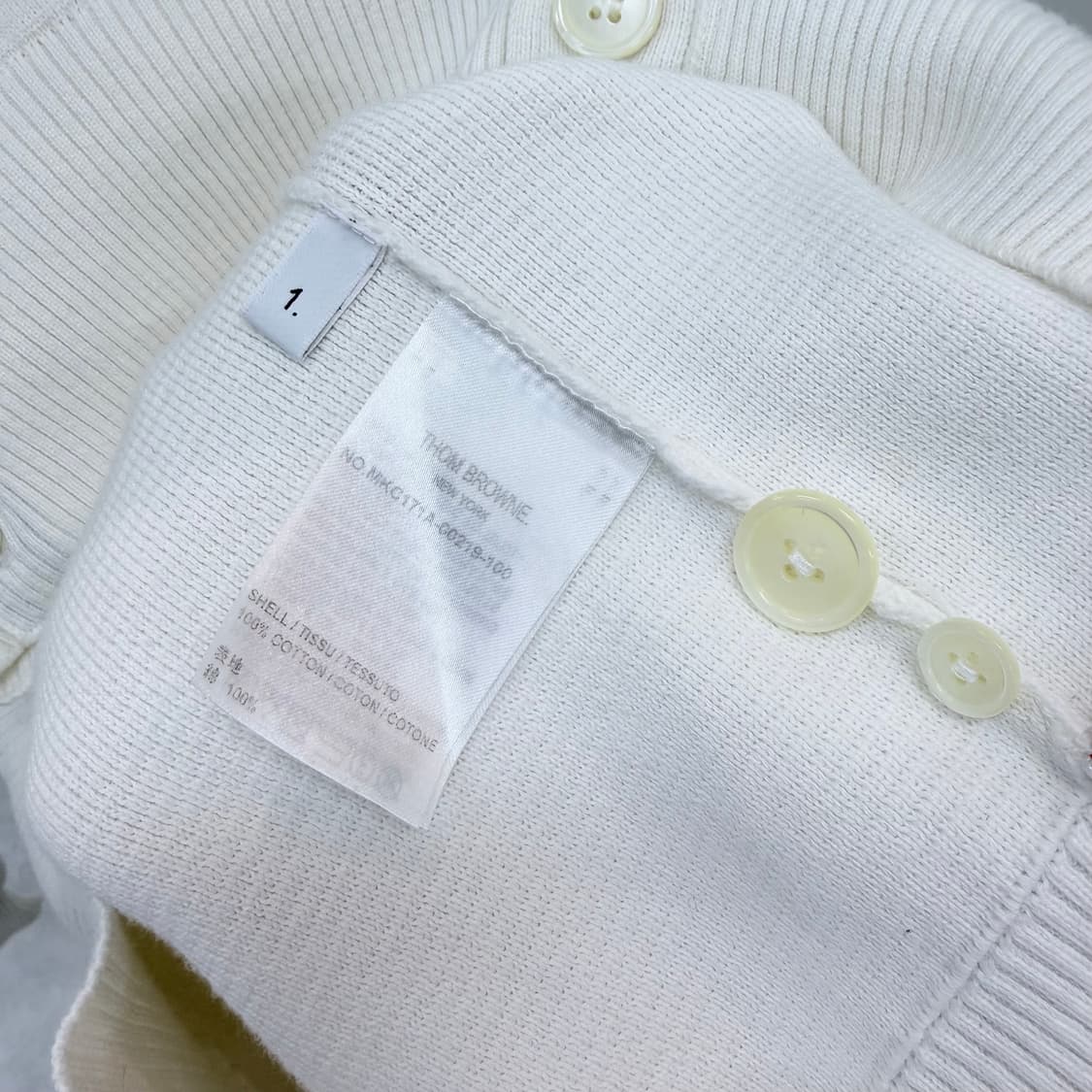 [S+급/1] 톰브라운 사선완장 밀라노스티치 가디건 화이트 상품이미지7