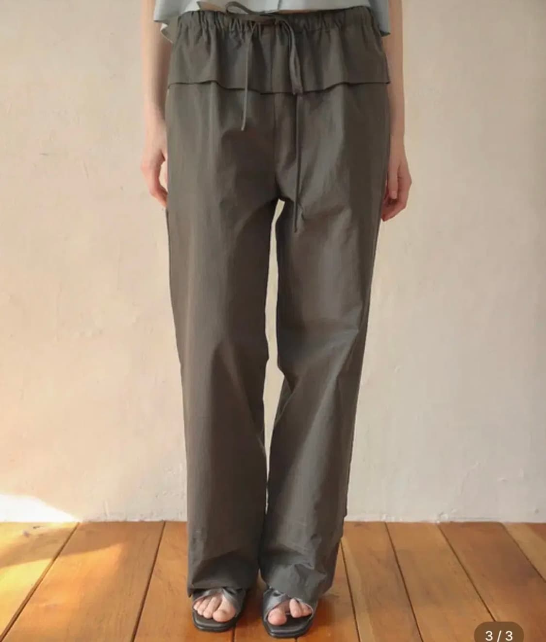 아우로 레이어드 코튼 프릴 팬츠 COTTON FRILL PANTS 차콜 상품이미지1