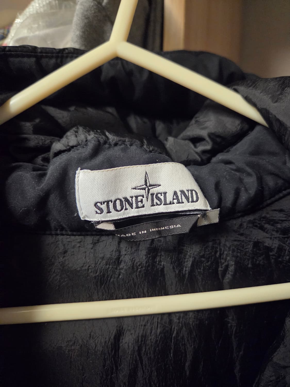 스톤아일랜드 크링클랩스 후드패딩 XL 팝니다 상품이미지3