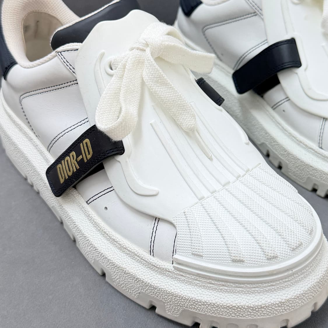 [중고명품셀렉트][중고명품셀렉트]크리스찬 디올 ID 스니커즈 사이즈 38 상품이미지2