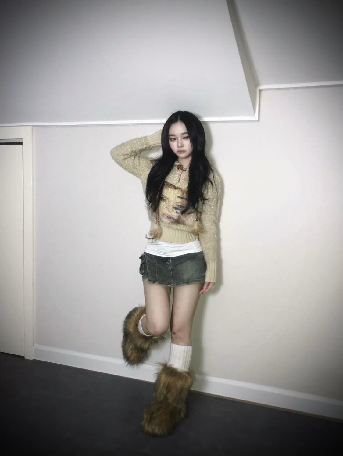 Bouclé Hood Knit with Face Graphic 상품이미지1