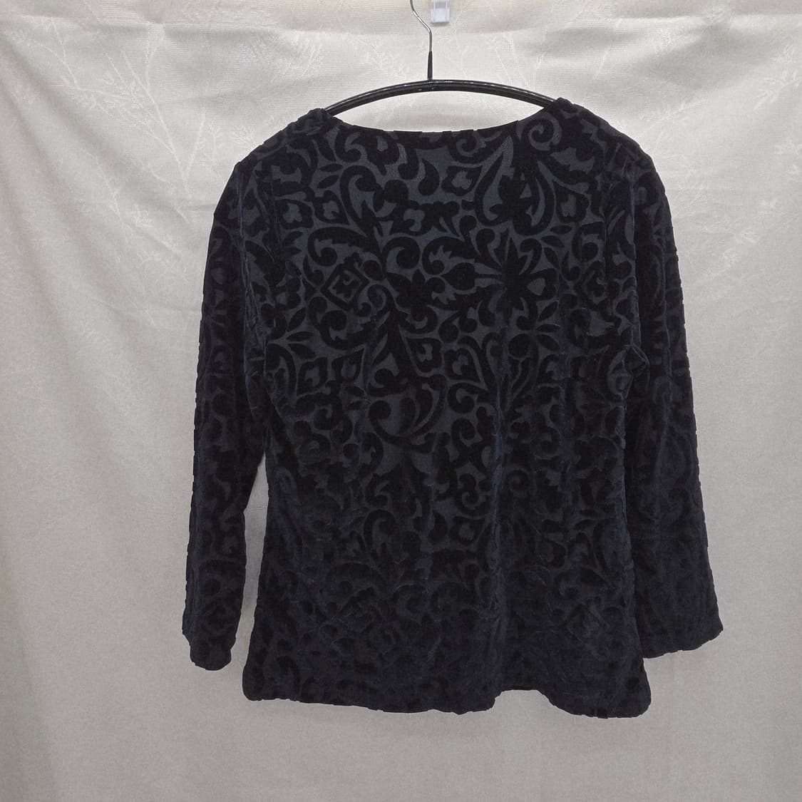 Jones New York 블랙 벨벳 플라워 블라우스 상품이미지4