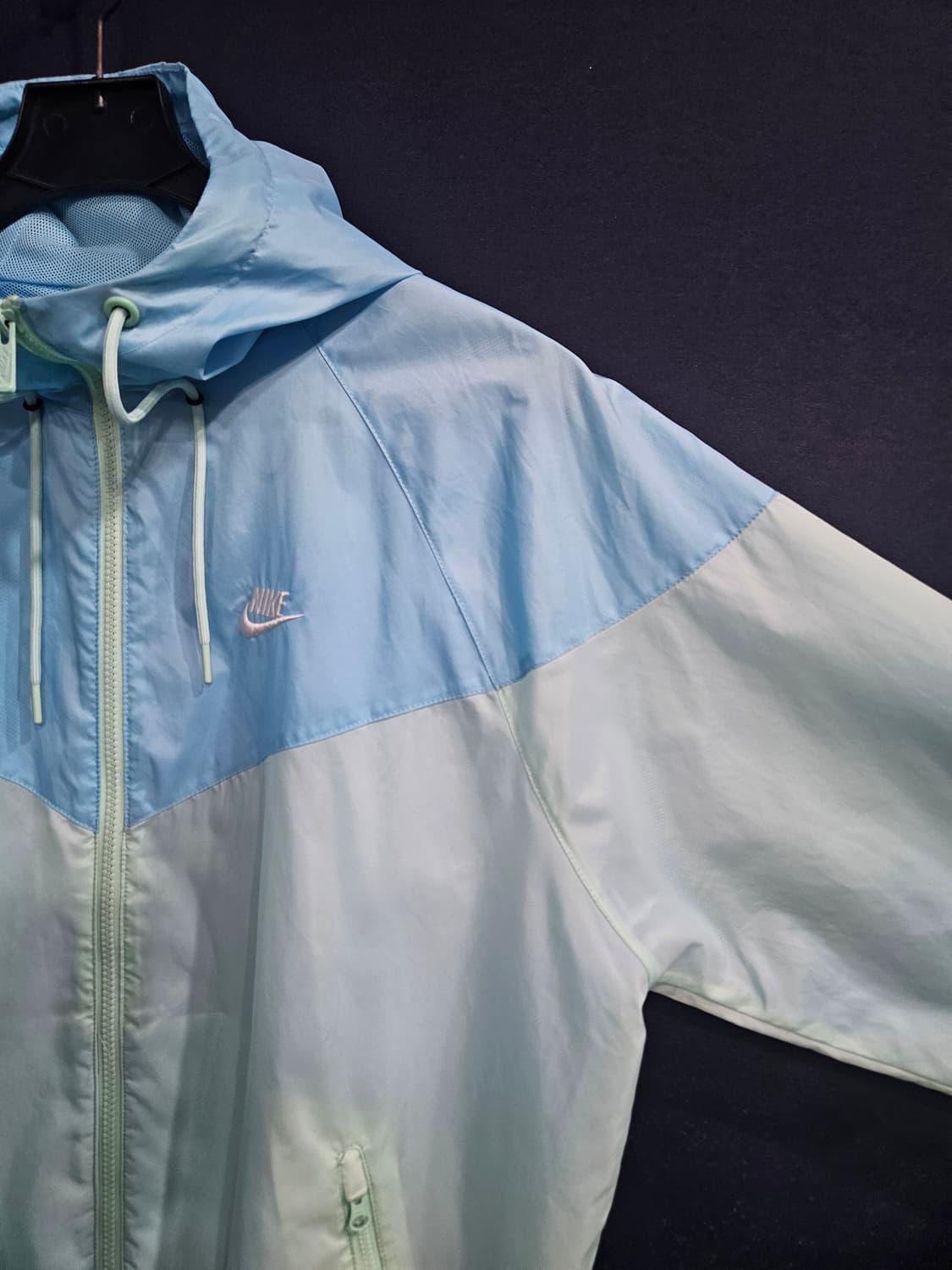 나이키 자수로고 투톤 남성 넉넉한 100 바람막이 후드집업  상품이미지4