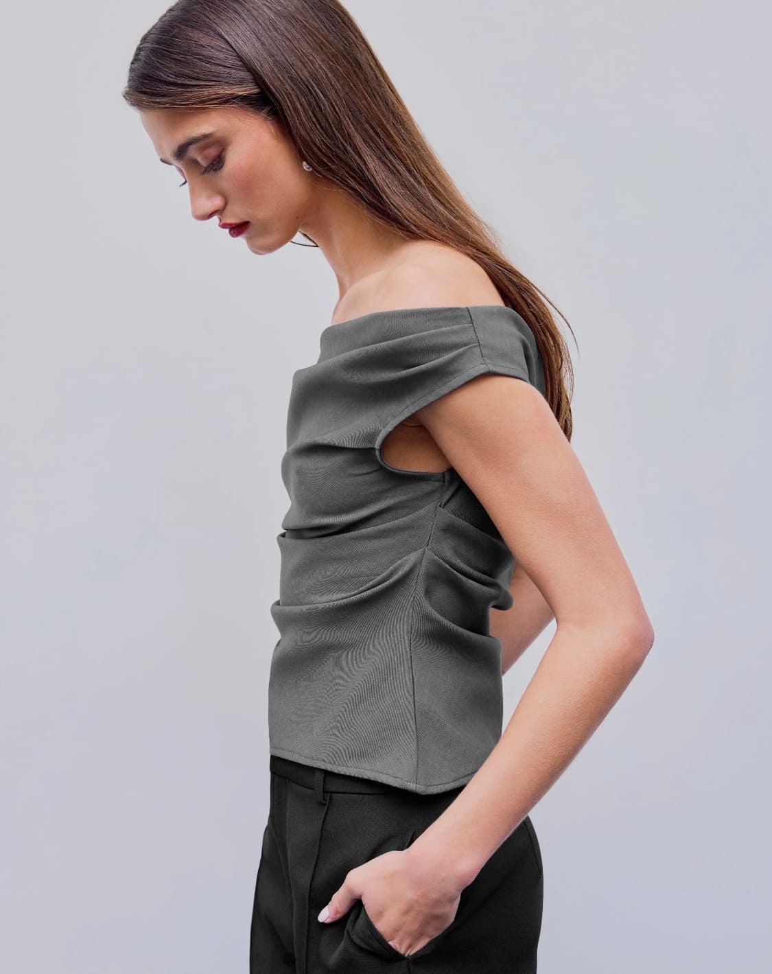 셔링 오프숄더 크롭탑 블라우스 상품이미지2