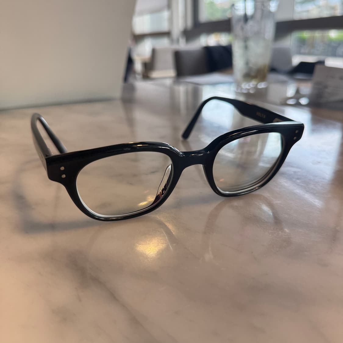 젠틀몬스터 볼타01 블랙 김원중 카리나 착용 상품이미지6