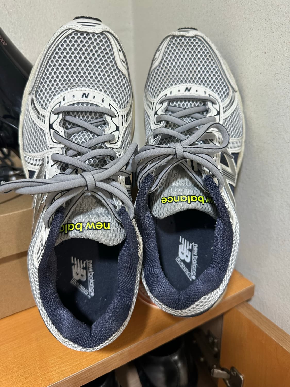 뉴발란스 860 v2 네이비 상품이미지2