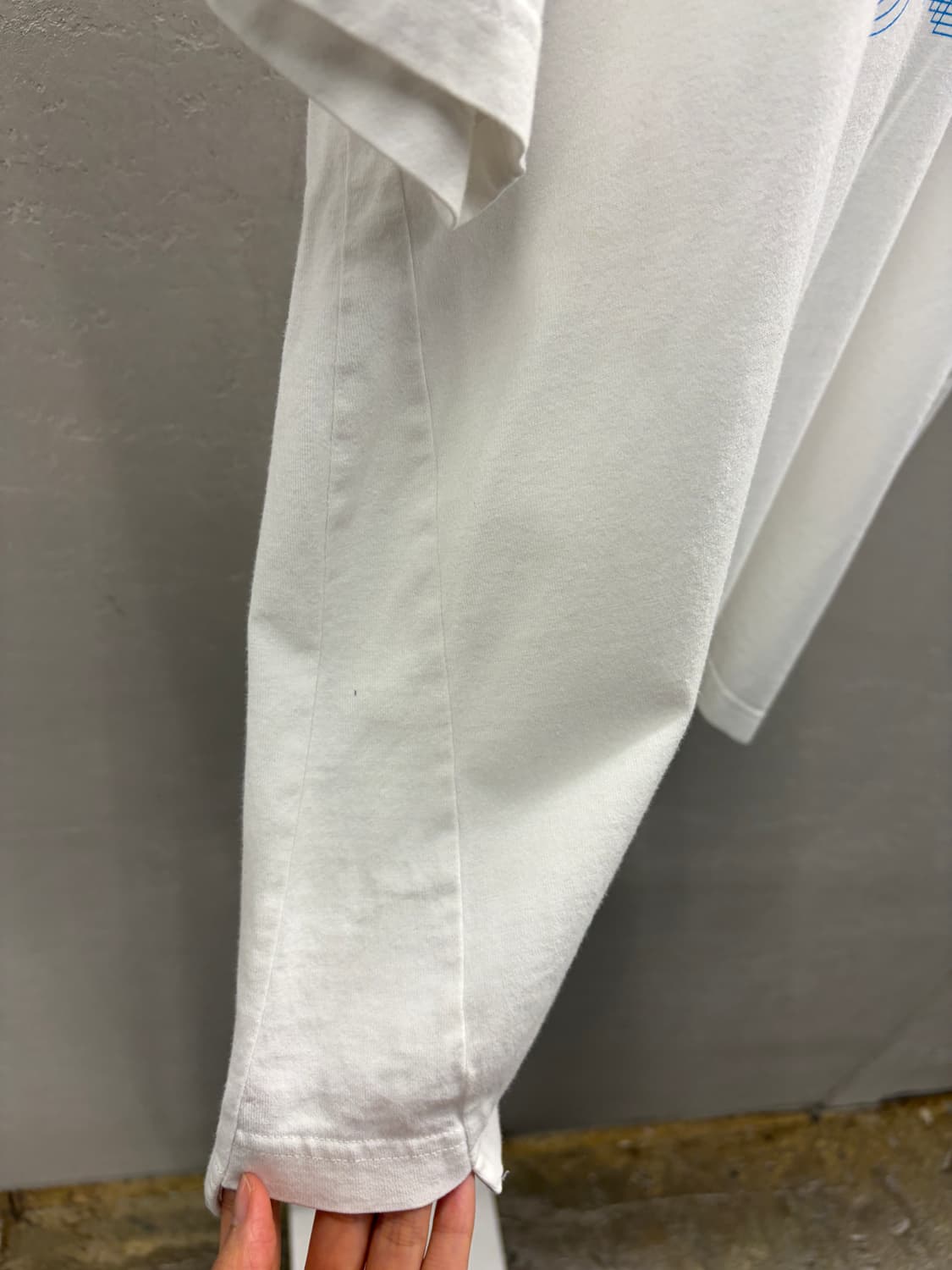 Zucca 스탠드 프린팅 반팔티 화이트 상품이미지3
