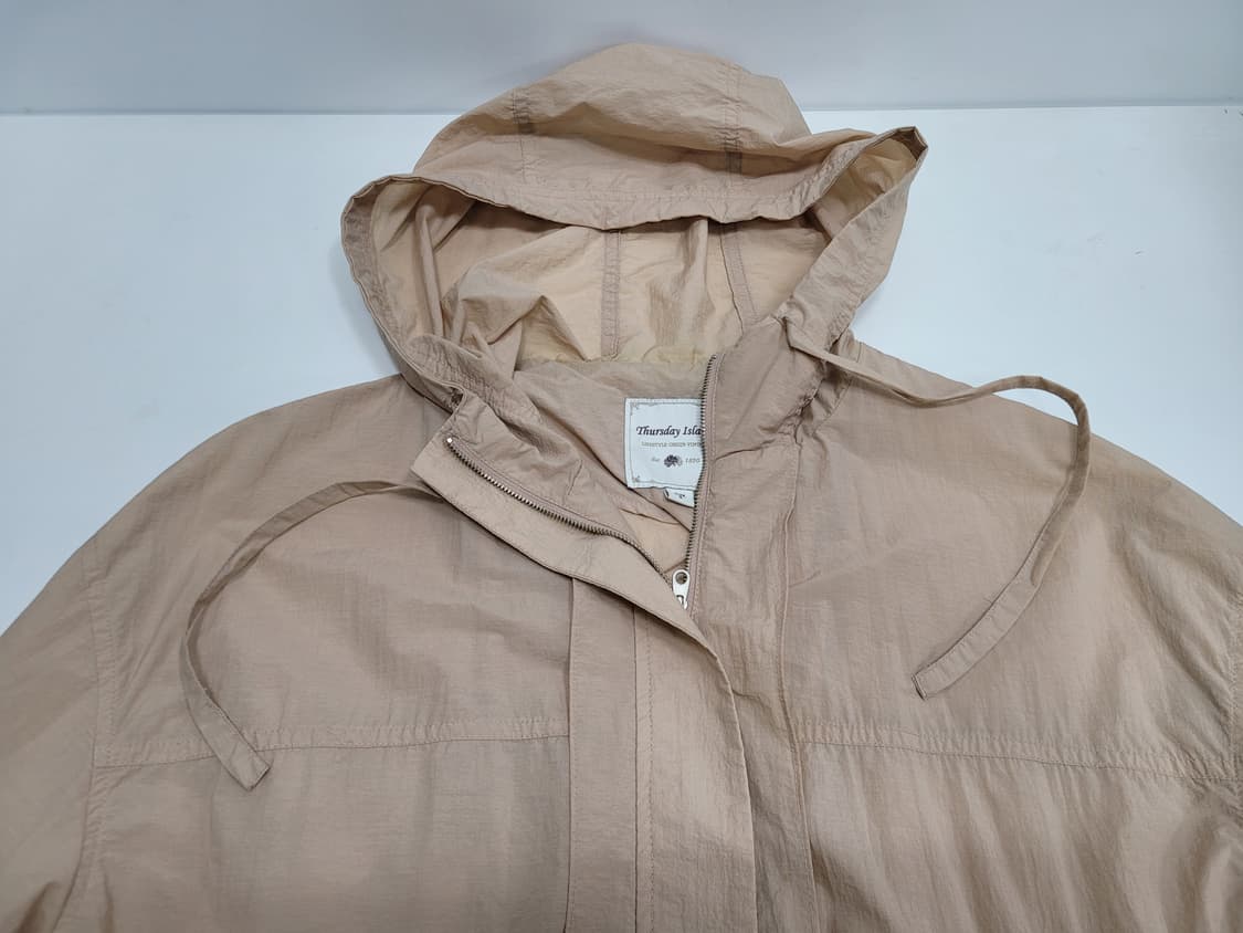 써스데이아일랜드 20SS 루즈핏 후드 바람막이 점퍼 / 여 S 베이지 상품이미지3