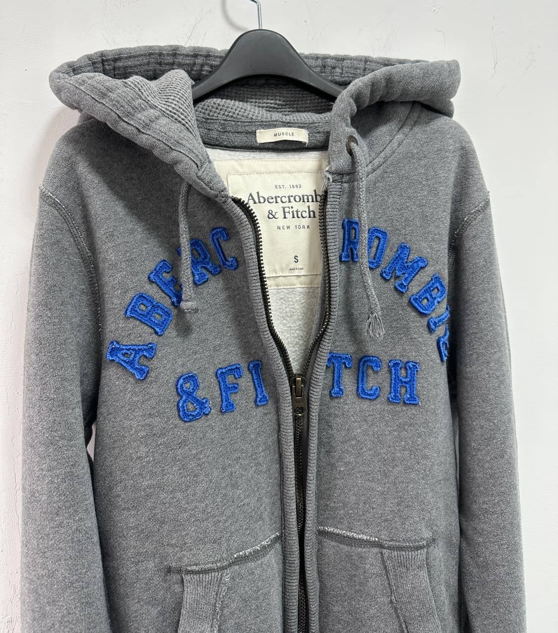 Abercrombie lettering hood zip 상품이미지4