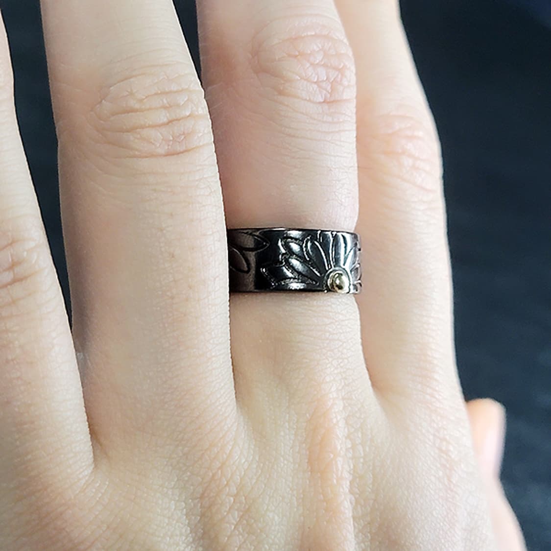 Darsel 실버 흑도금 남자 엔틱 빈티지 명품 시그니처 꽃 데이지 반지 상품이미지7