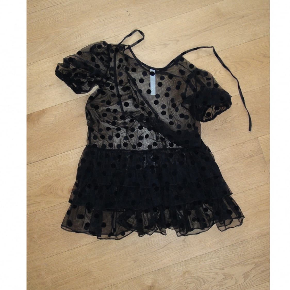 베르크서울 sheer dot flare dress 팝니다 상품이미지3