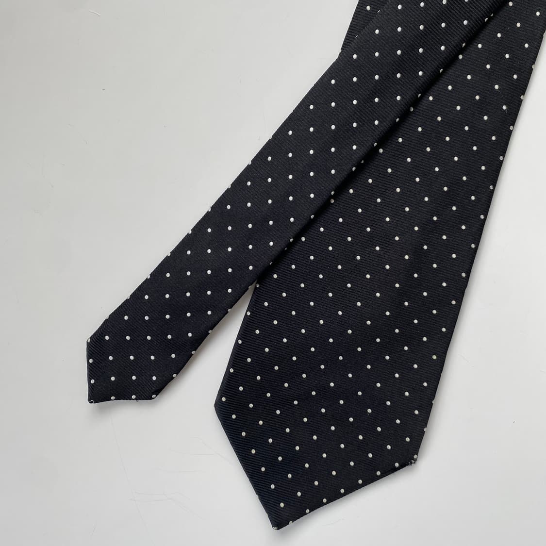 버버리 명품 정품 도트 블랙넥타이 (Burberry) 상품이미지1