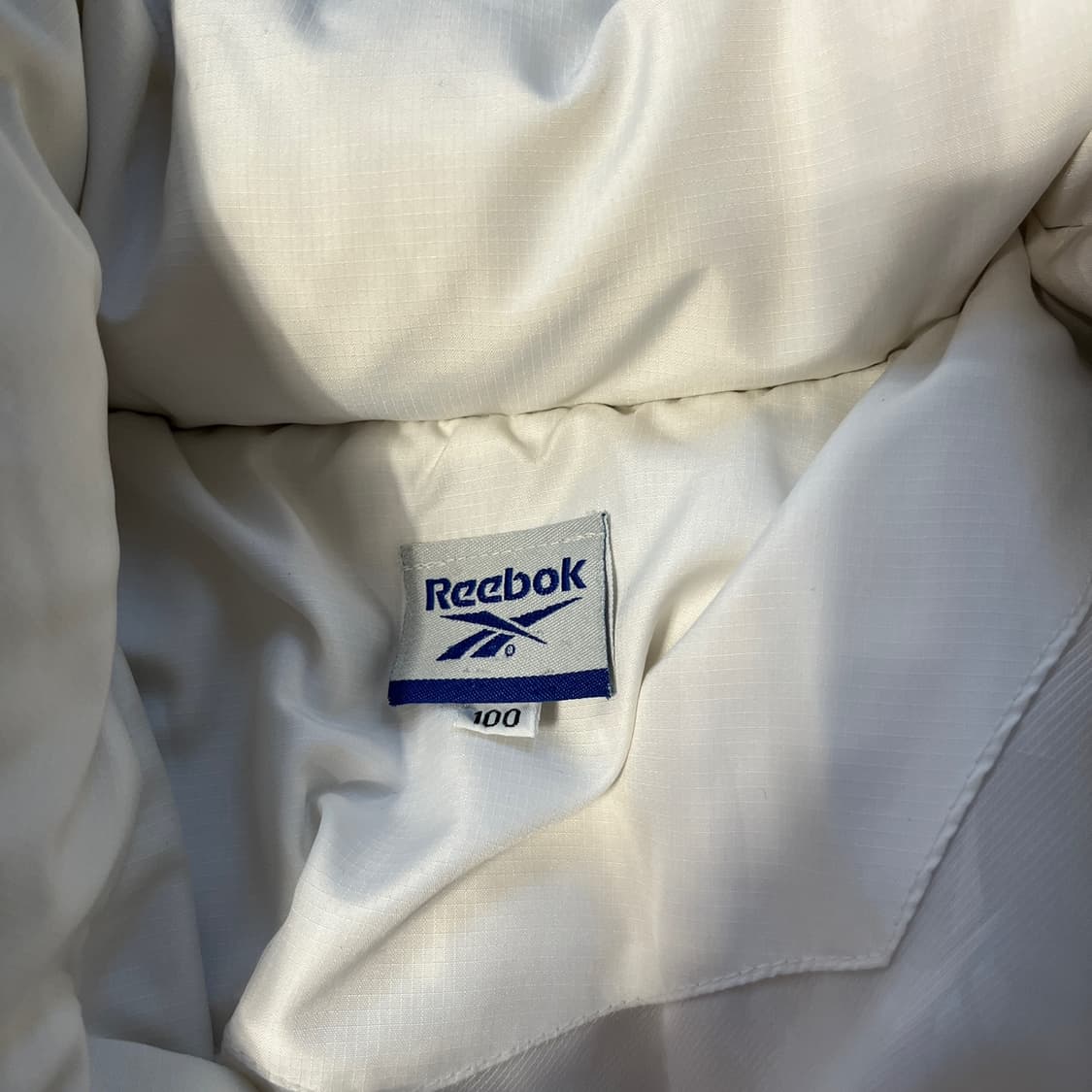 Reebok 패딩 자켓 상품이미지3