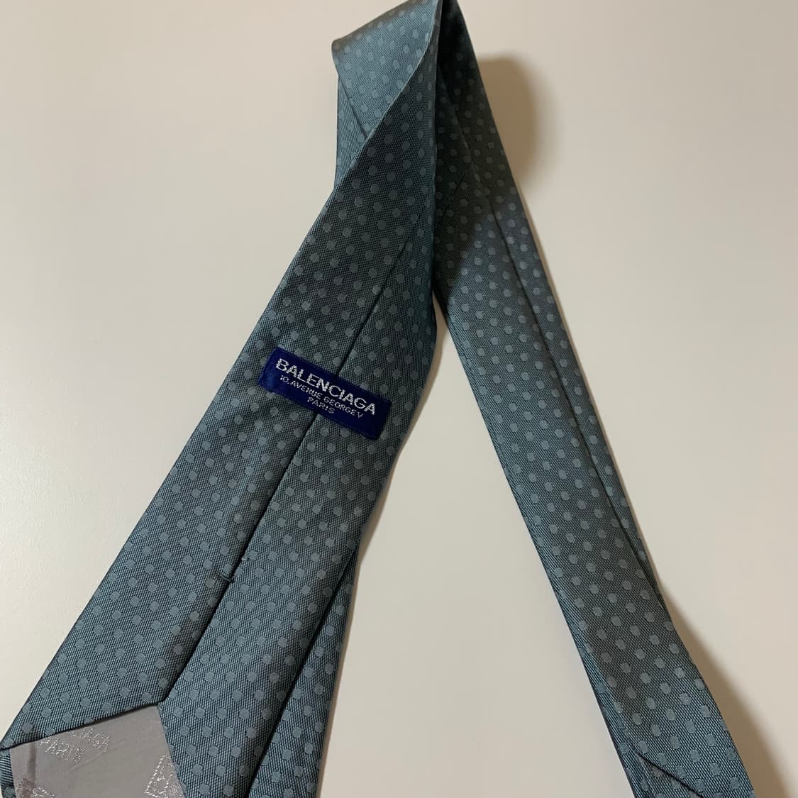 발렌시아가(BALENCIGA) 명품실크 도트넥타이 정장패션 코디 A+등급 상품이미지9