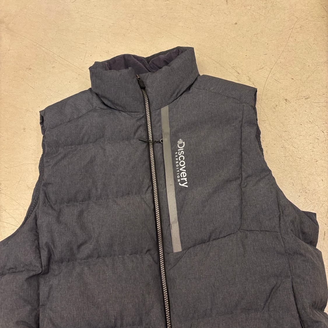 디스커버리 그레이 덕다운 패딩조끼 상품이미지2