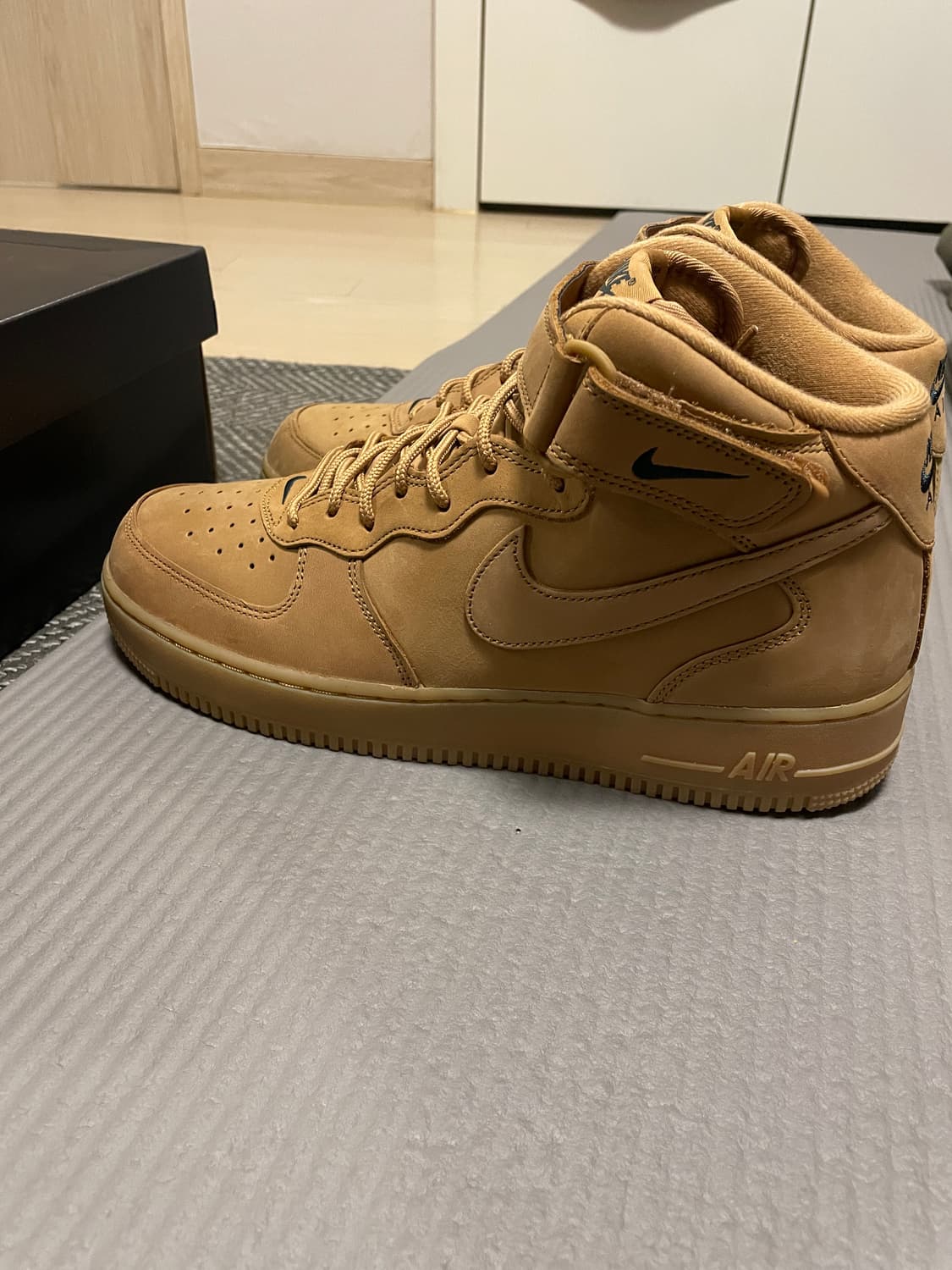 새상품) 나이키 에어포스 1 미드 플랙스 280 상품이미지5