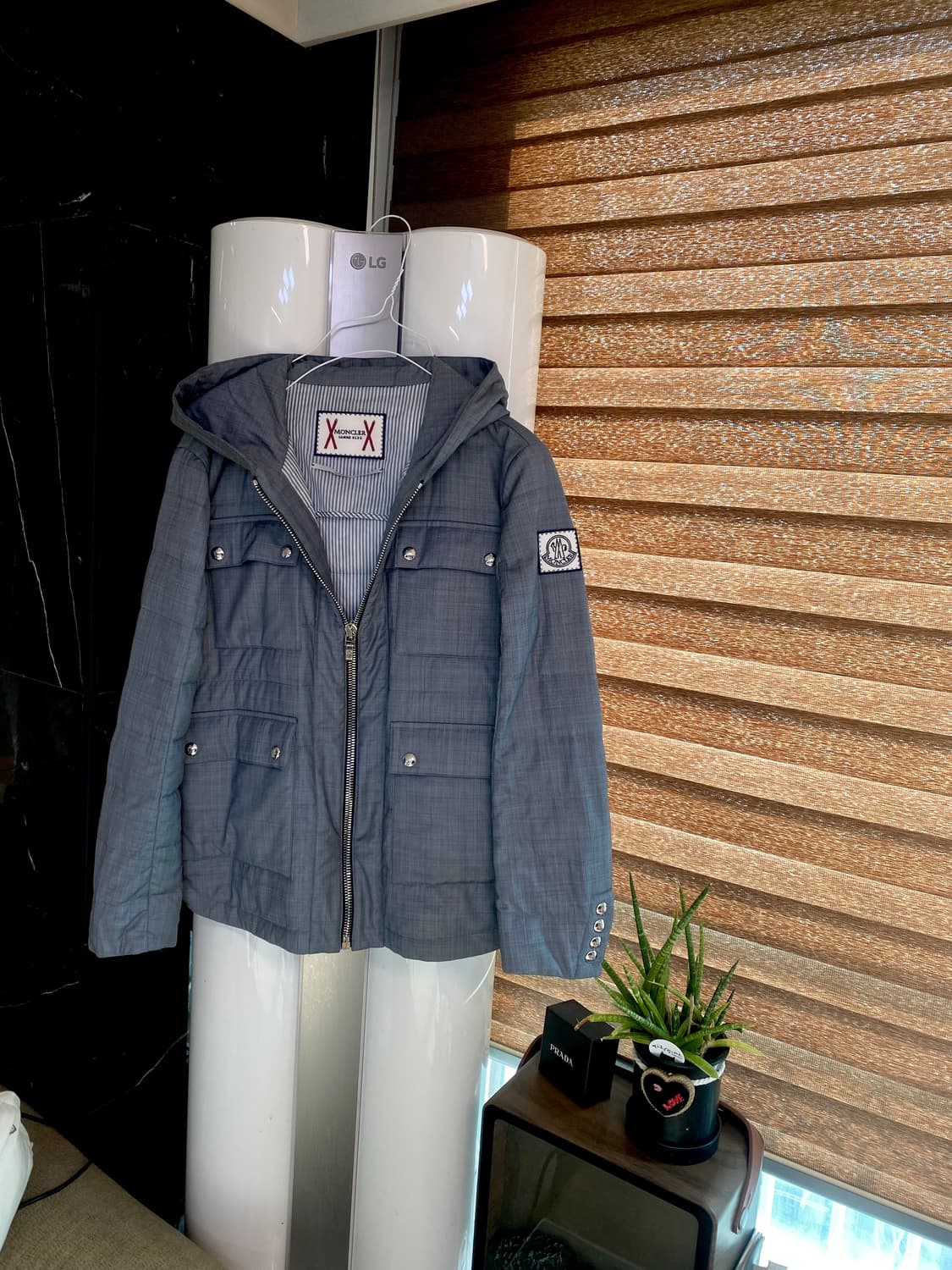 몽클레어 감마블루 울후드 패딩자켓 (95사이즈) 상품이미지5