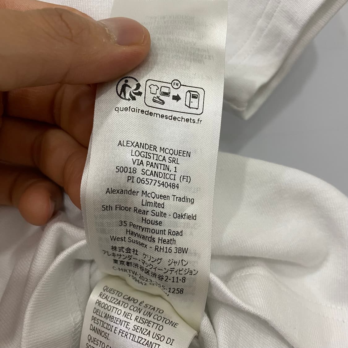 여성용 알렉산더 맥퀸 빅로고 반팔티셔츠(M) 상품이미지4