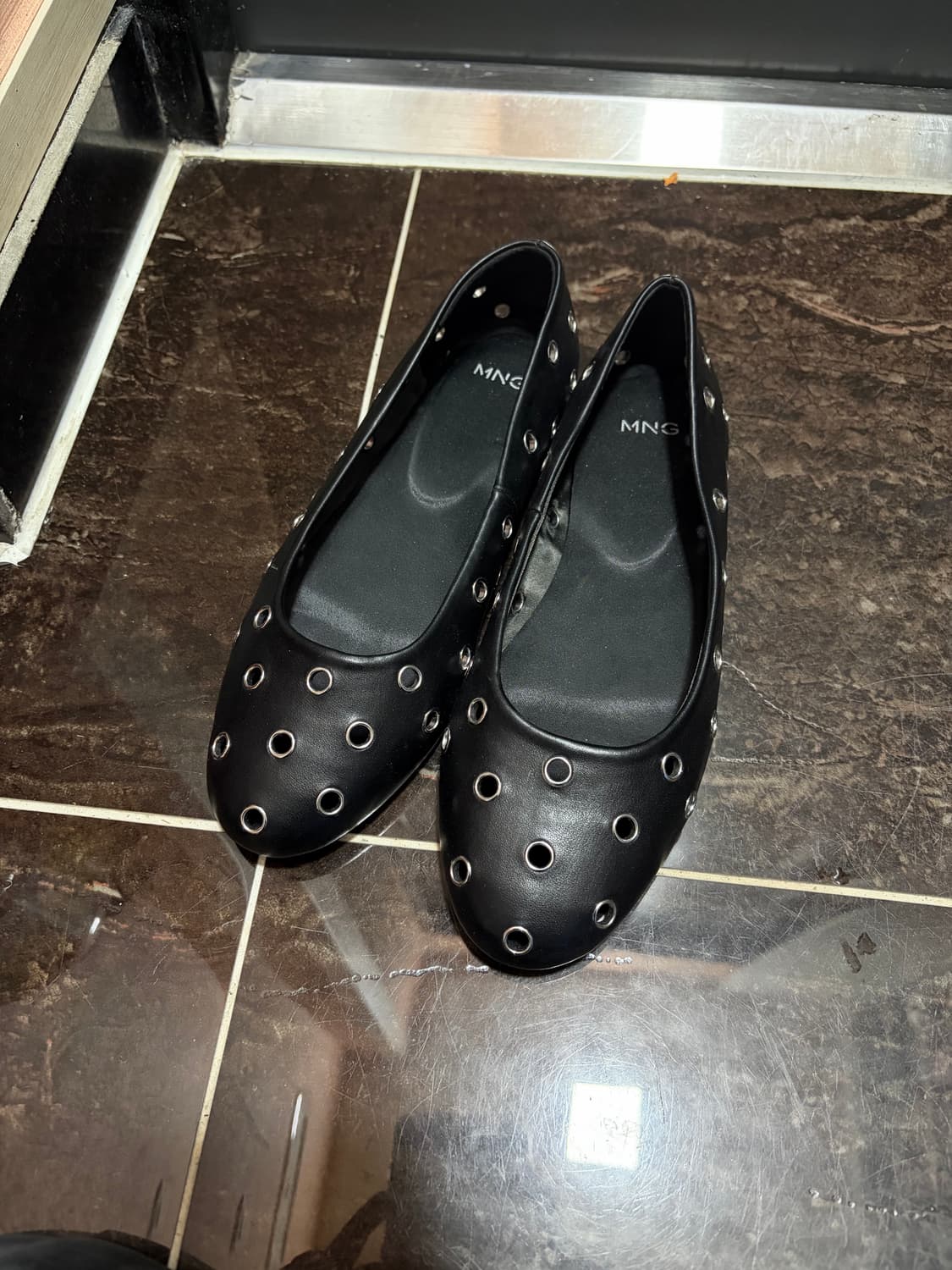 Mango 망고 스터드플랫 36 상품이미지1