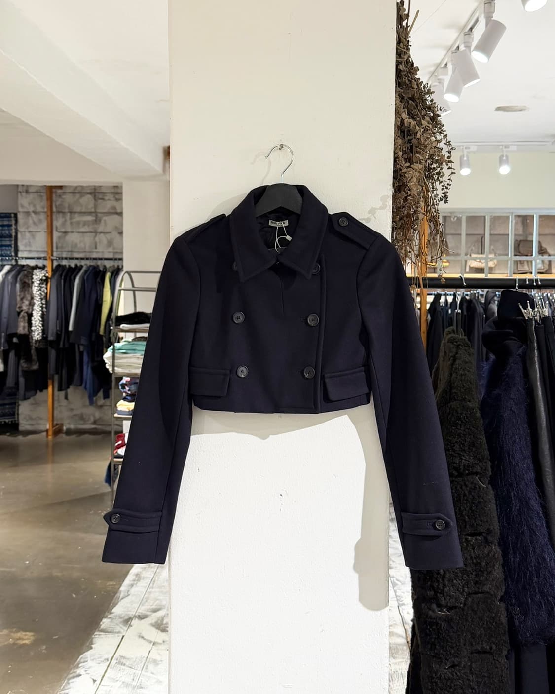 미우미우 다크네이비 더블브레스티드 크롭 피코트 상품이미지1