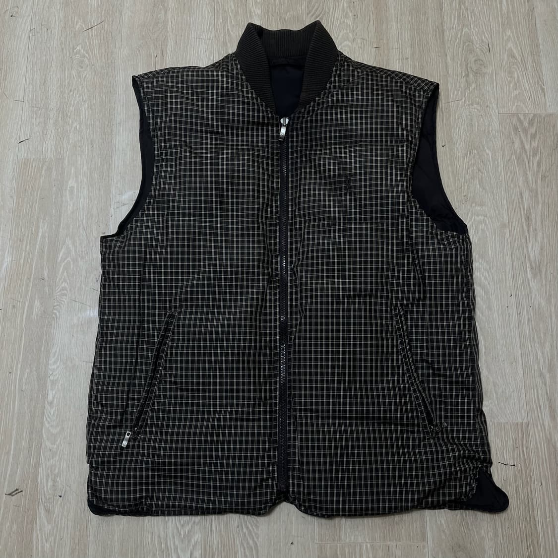 입생로랑 구스다운 리버시블 체크 패딩조끼 M/95  상품이미지1