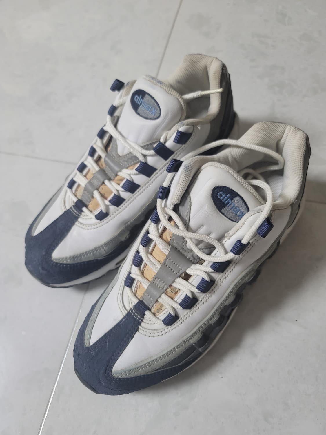 나이키 에어맥스95 까치산 원판 에어 솔스왑 265사이즈 박풀

오리지날 상품이미지2