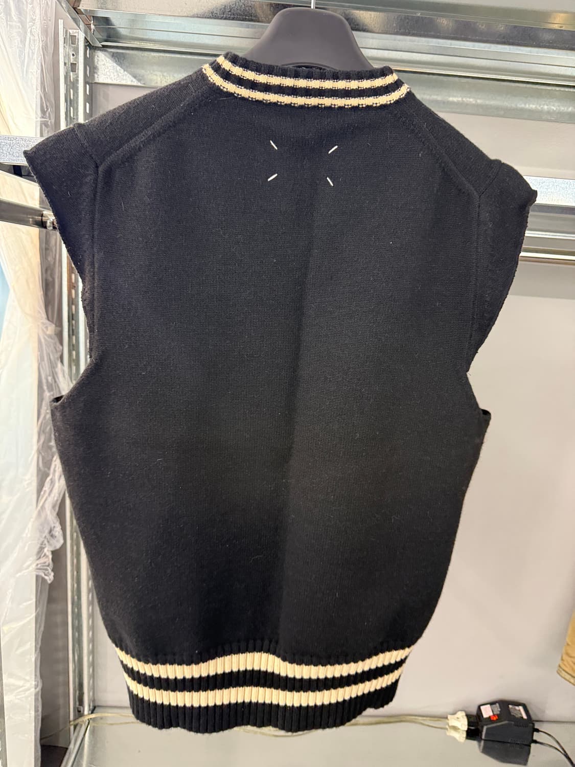 메종 마르지엘라 정품 2021 FW 블랙 니트 조끼 새상품 상품이미지6