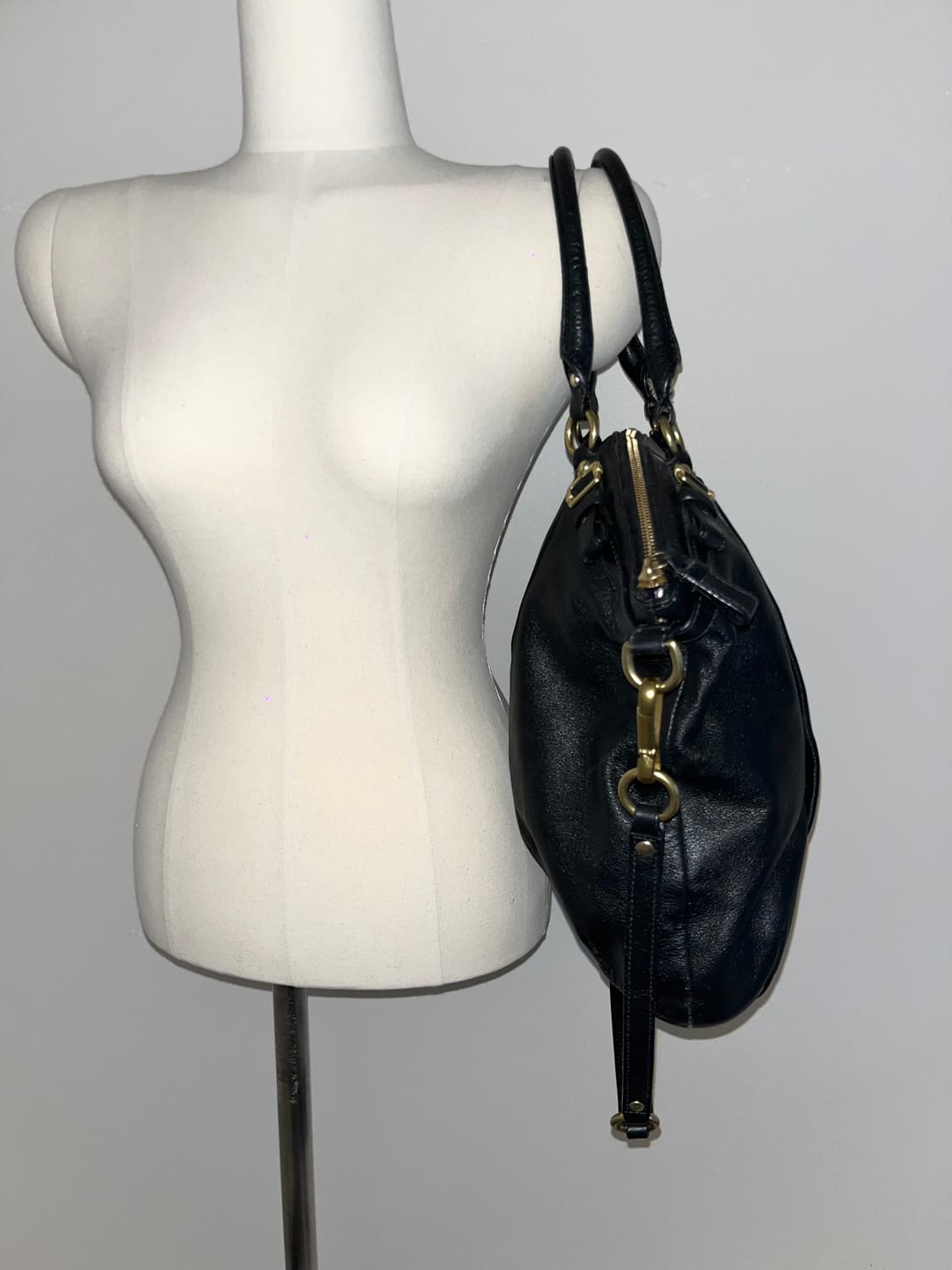 📦Coach All Black shoulder bag 상품이미지4