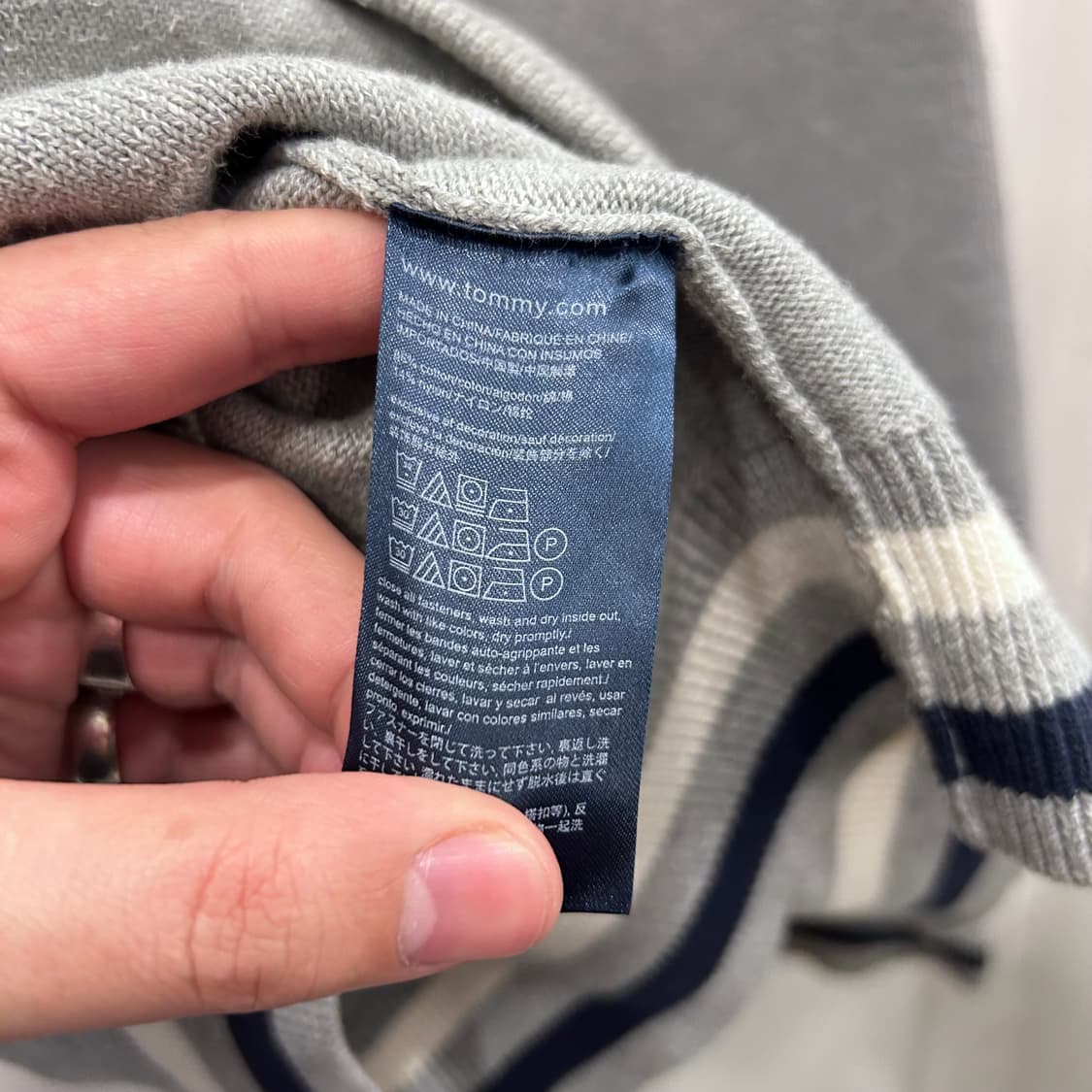 타미힐피거 배색 숄카라 오버핏 니트 집업 상품이미지4