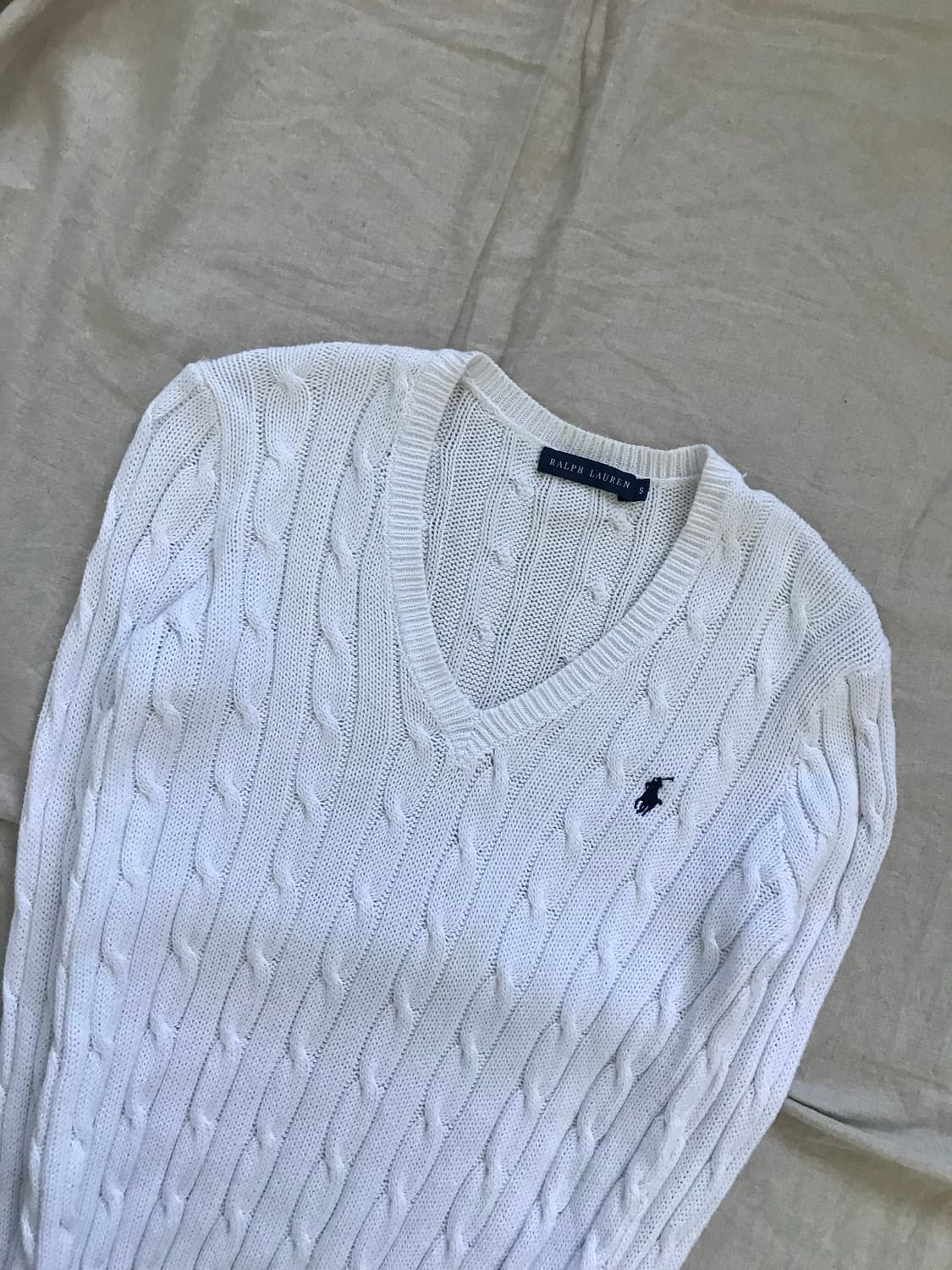 폴로 랄프로렌 포니 로고 화이트 브이넥 케이블 니트 상품이미지6