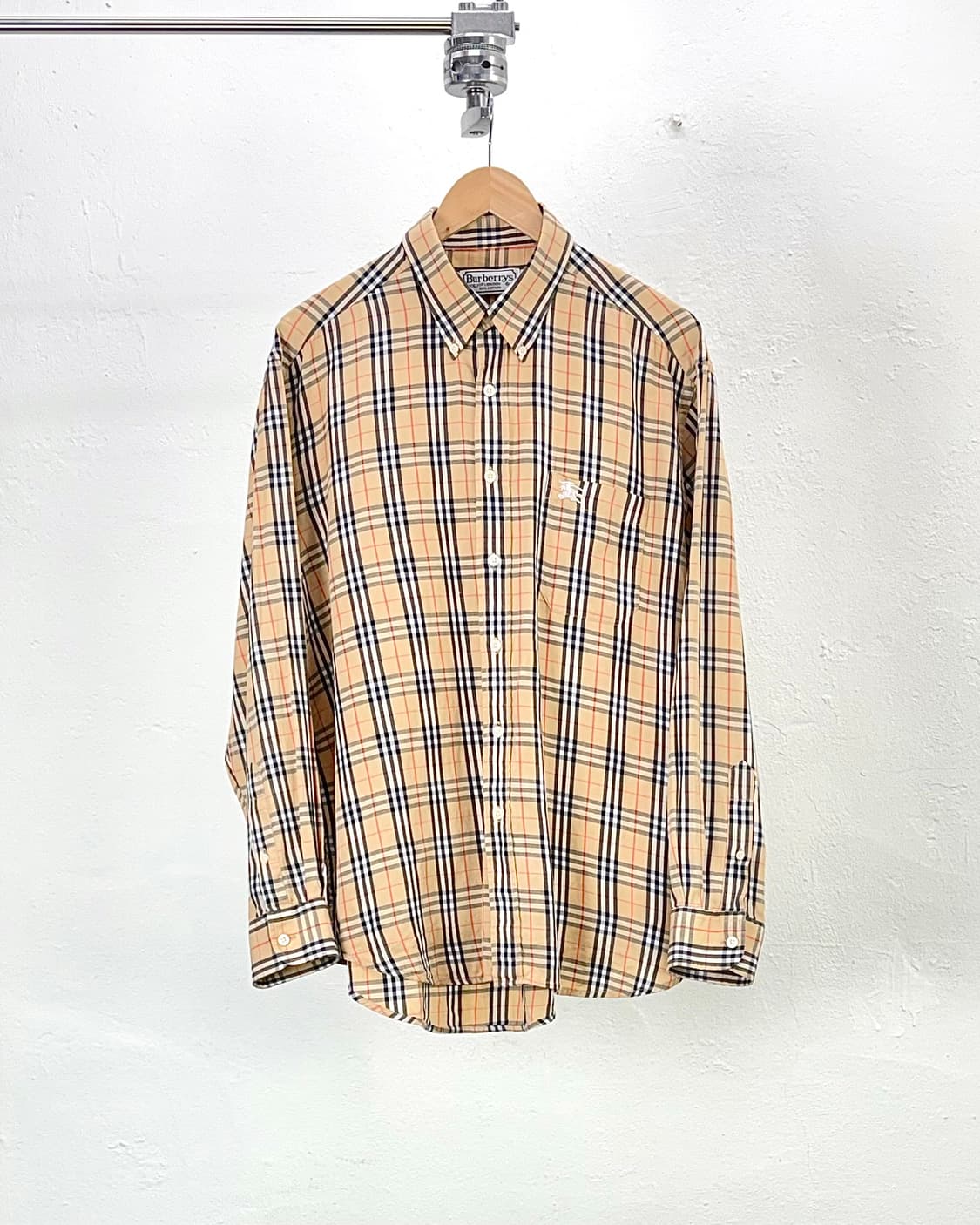 버버리 노바 체크 버튼 다운 클래식 셔츠 상품이미지1