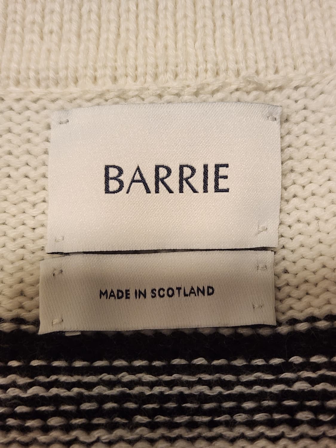 (정품)샤넬 배리 BARRIE 스트라잎 니트탑 상품이미지7