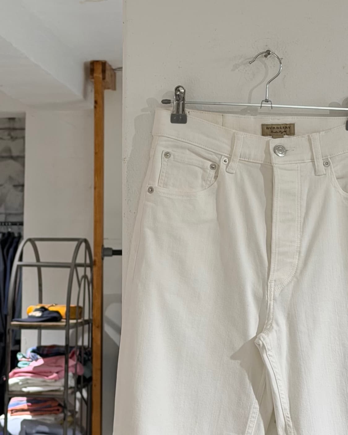 버버리 화이트 브릿 스트레이트 진 상품이미지3