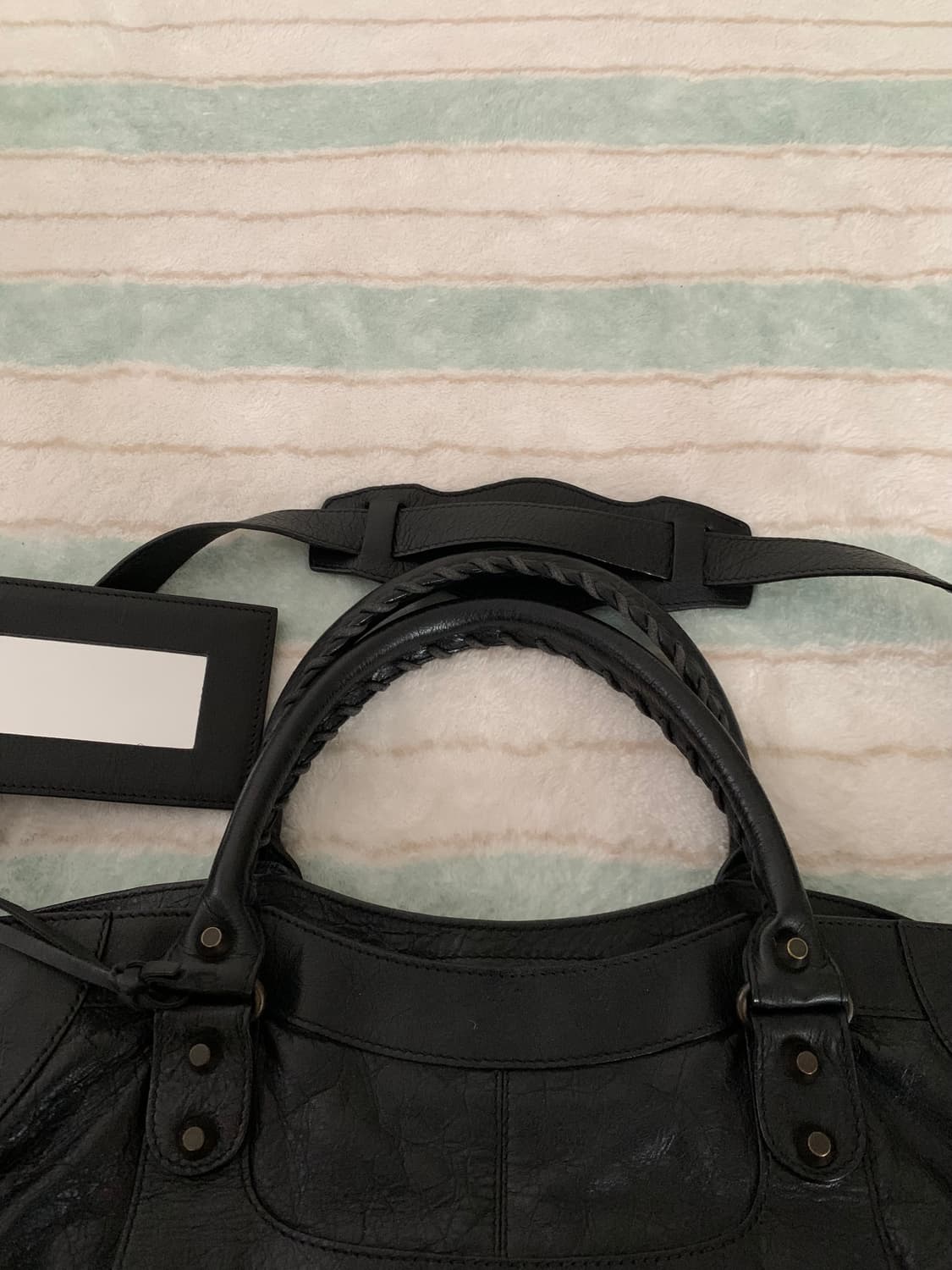 발렌시아가 모터백 블랙 시티백 라지 올블랙 상품이미지4