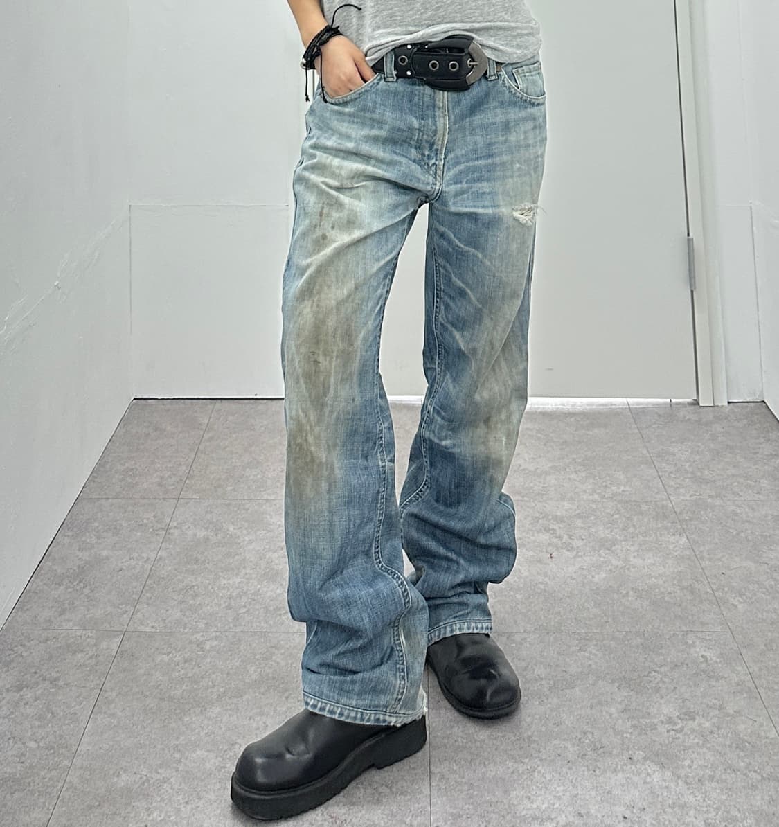 Guess destroyed denim sagging jeans  상품이미지4