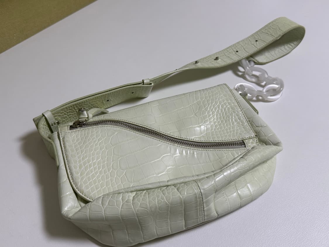 마뗑킴 크로커 체인 숄더백 라임 상품이미지1