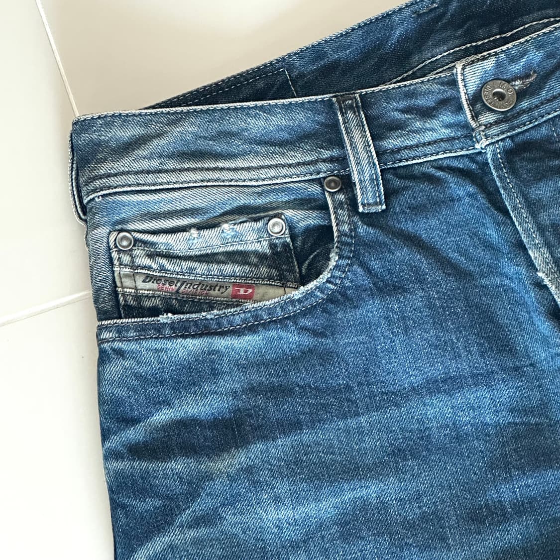 디젤 부츠컷 데님 팬츠 상품이미지5