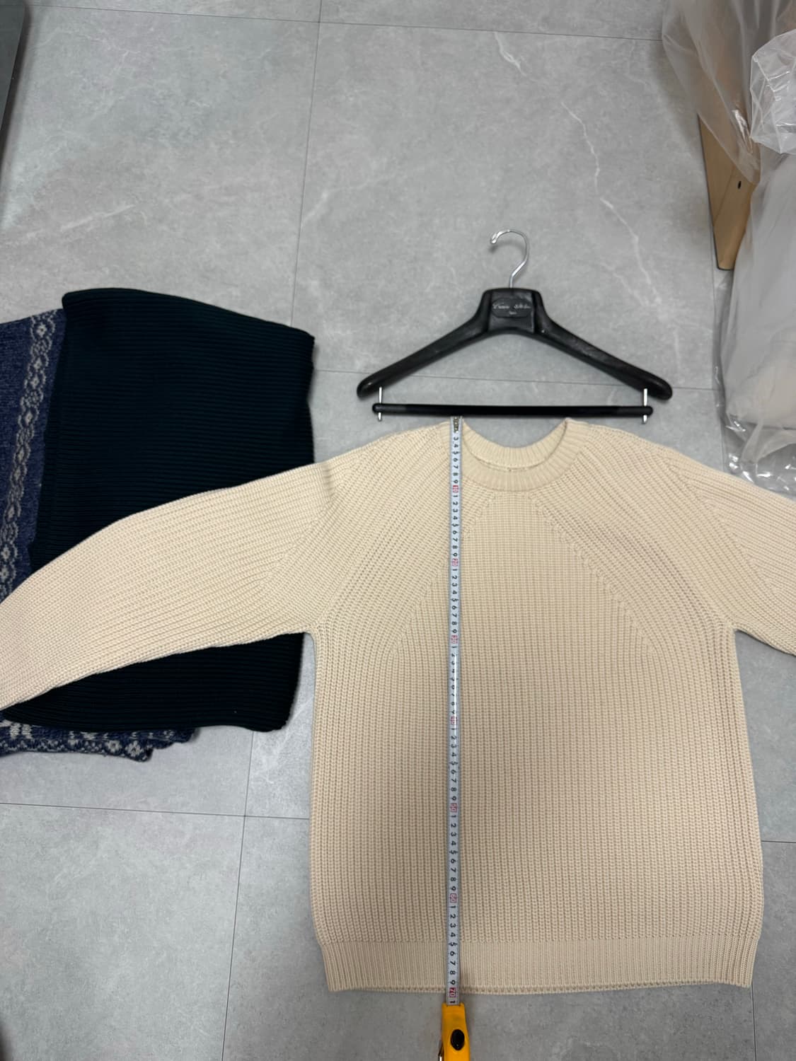 바토너 batoner 시그니처 크루넥 니트 아이보리 색상 3사이즈 판매 상품이미지6