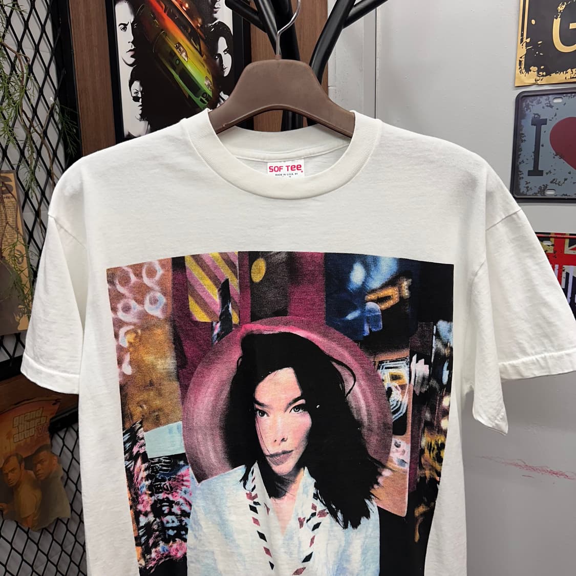White Bjork Color post Print T-Shirt  상품이미지3