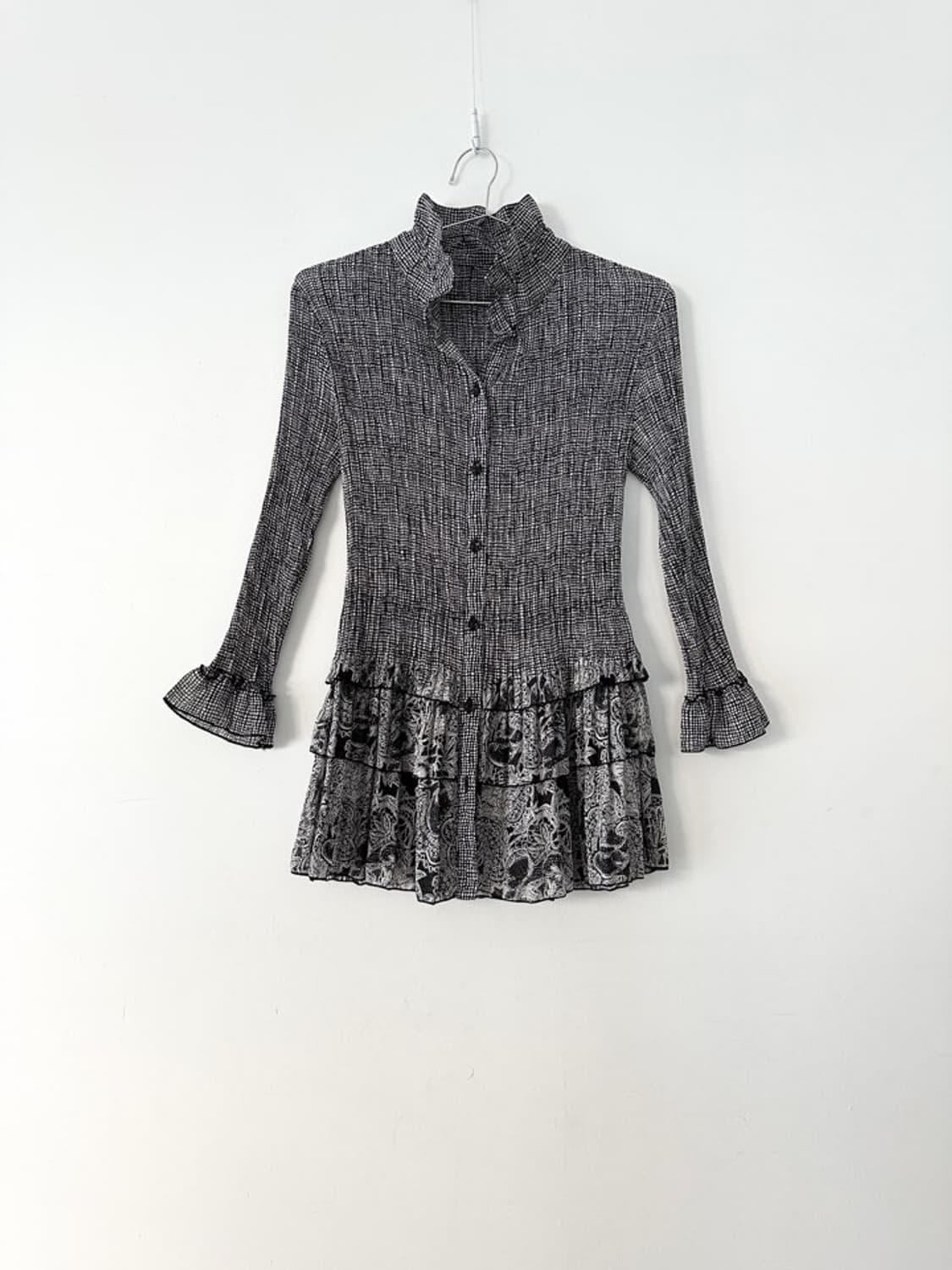 Pebble queen blouse / black 상품이미지1