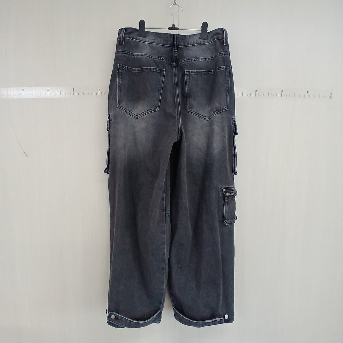 워싱 블랙 데님 카고 바지 상품이미지6