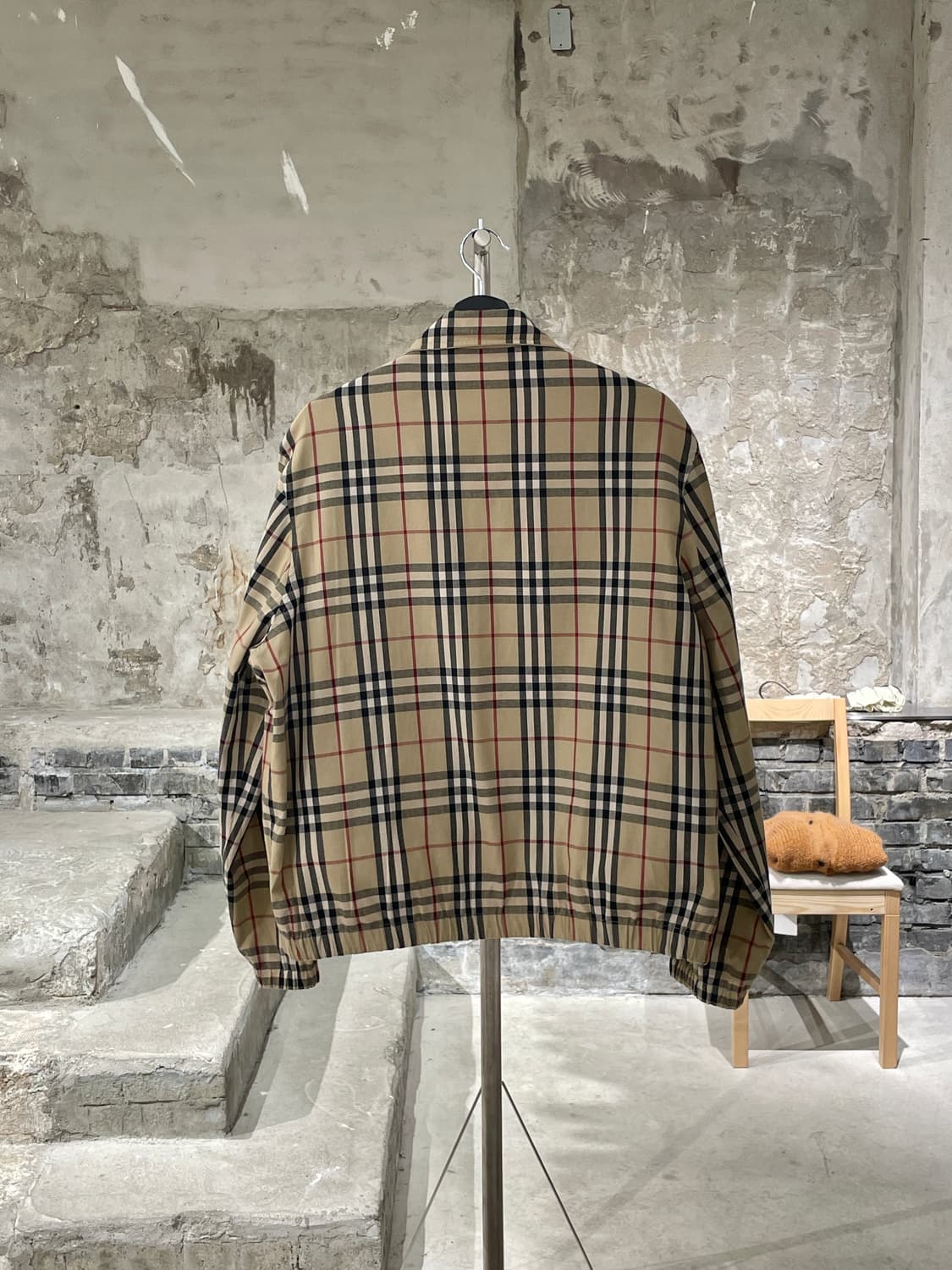 버버리 베이지 노바체크 리버시블 블루종 자켓 상품이미지4