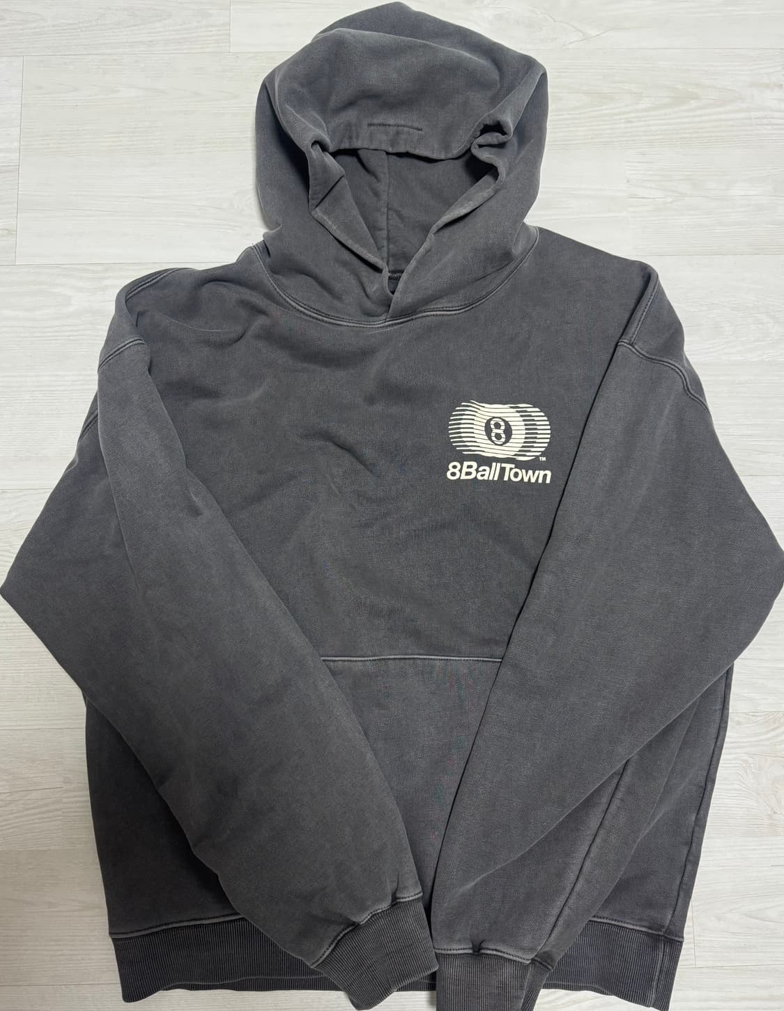 에잇볼타운 한정판 후드티 상품이미지1