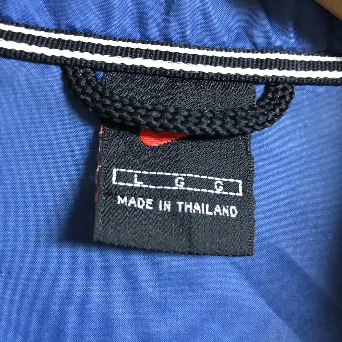 나이키 00s 유니크 바람막이 상품이미지3