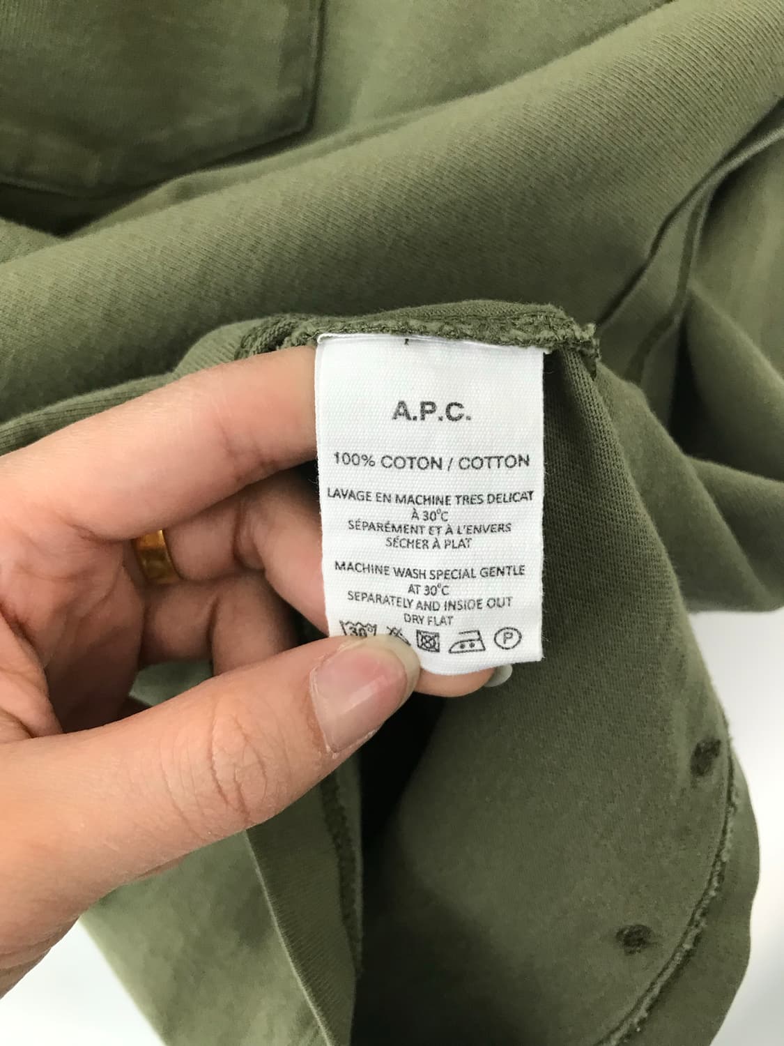 Apc 아페쎄 포켓 카키 반팔 티셔츠 상품이미지3